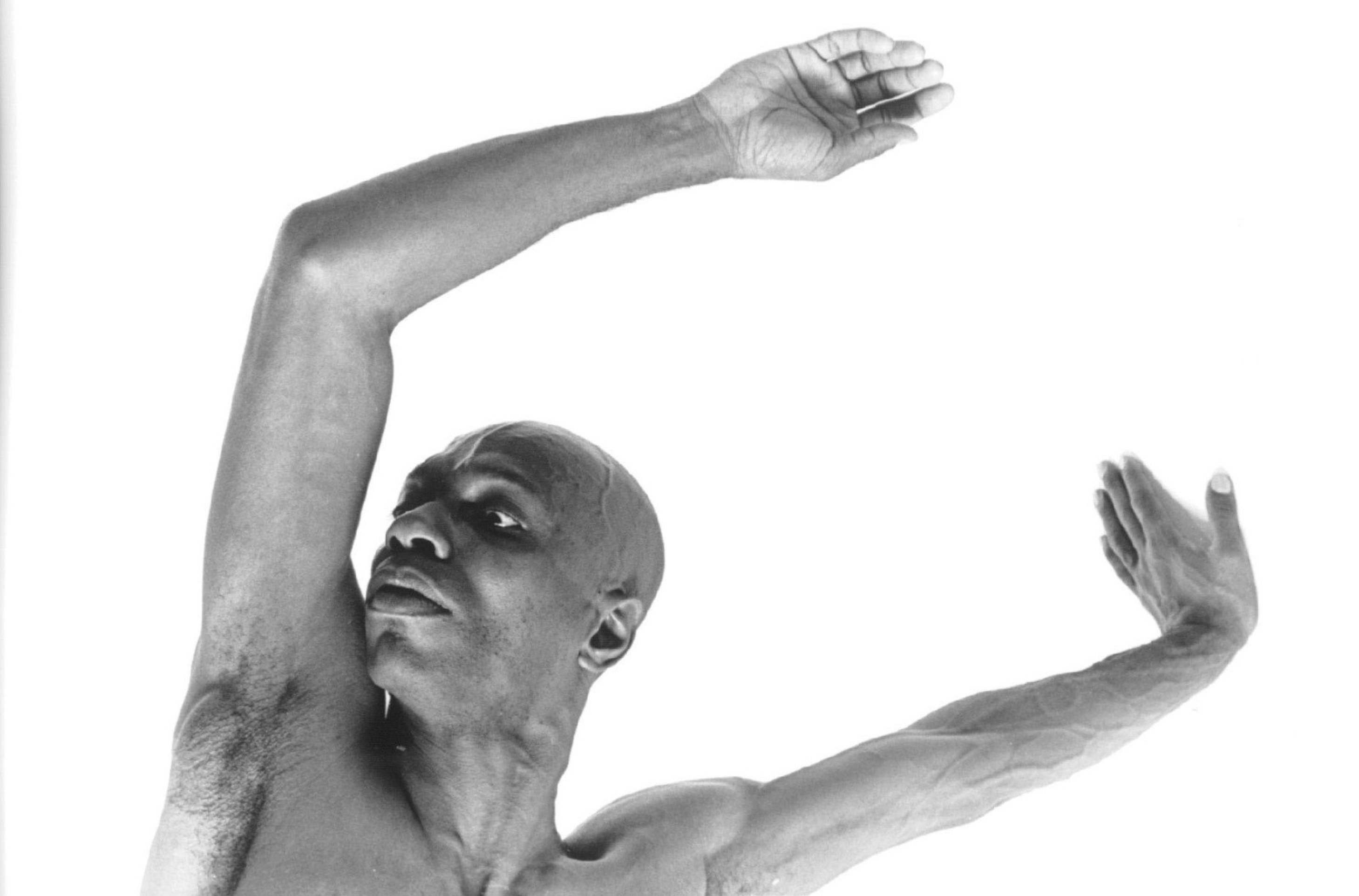 Bailarino e coreógrafo Rui Moreira fotografado por Daniel Mansur, em 2000