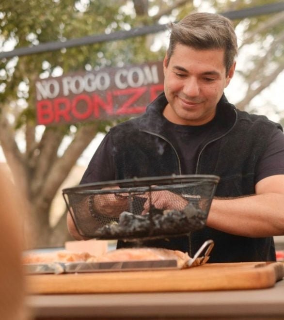 Helena Rizzo, do Maní (São Paulo); a dupla Dante e Kafe Bassi, que comanda o Manga Restaurante (Salvador); Felipe Bronze (foto), responsável pelo Oro (Rio de Janeiro), e pelo Pipo (São Paulo);