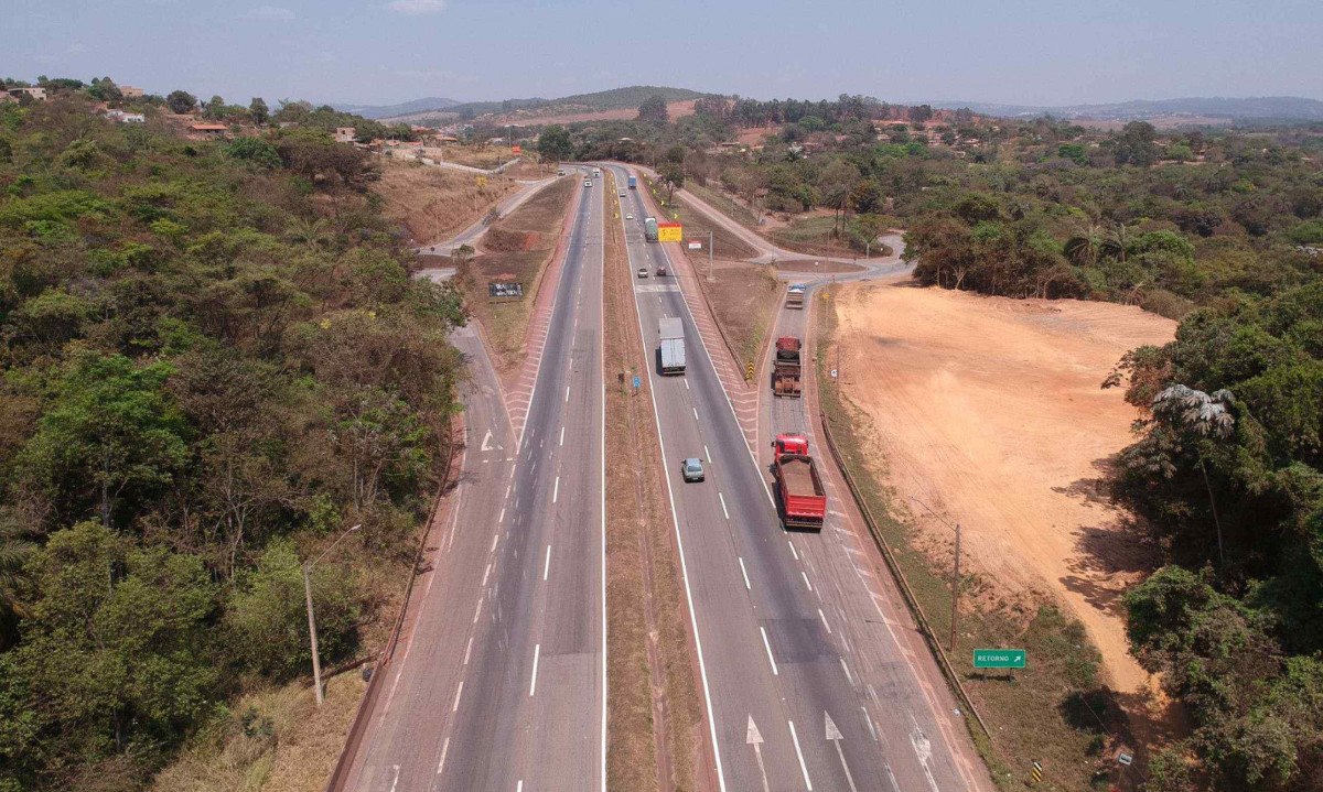 A BR-381 é a rodovia que lidera as autuações dos policiais rodoviários federais, com 829 flagrantes -  (crédito: Mateus Parreiras/EM/D.A.Press)