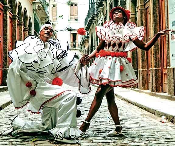 Era também uma representação satírica da vida e dos costumes da elite italiana do período. 
