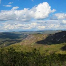 Com 24,18 mil hectares de extensão, a área de proteção ambiental da cidade do Vale do Jequitinhonha abriga mais de 100 nascentes Com 24,18 mil hectares de extensão, a área de proteção ambiental da cidade do Vale do Jequitinhonha abriga mais de 100 nascentes