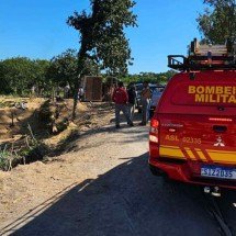 MG: carreta tomba, atinge carros e deixa sete feridos; veja vídeo - CBMMG/Divulgação