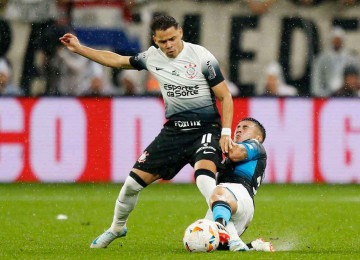 O Itaquerão, estádio do Corinthians, combina grama sintética com a natural -  (crédito: Miguel Schincariol / AFP – 24/10/24)