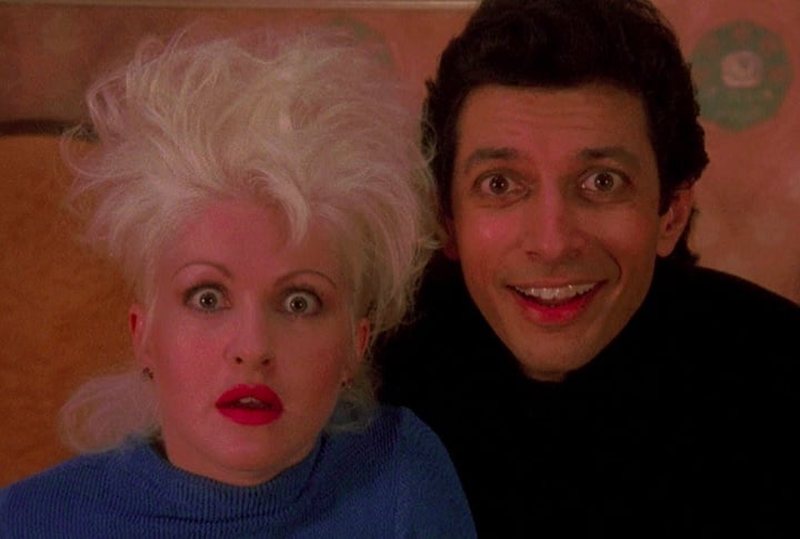 Cyndi Lauper também se aventurou na no cinema e na TV. Em 1988, ela estrelou o filme 