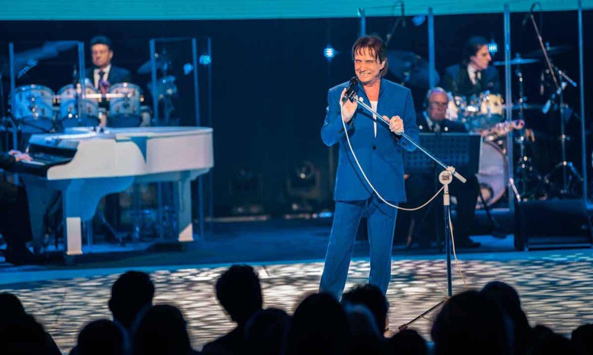 Roberto Carlos ganha tributo no show Roberto Carlos ganha tributo no show