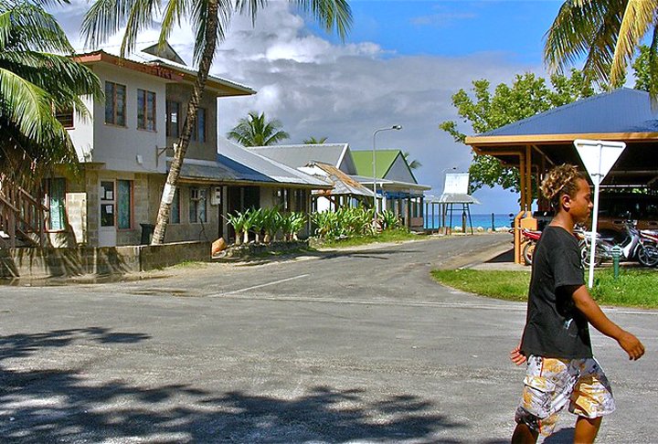 TUVALU  (Oceania) - População: 11 mil - Capital: Funafuti  