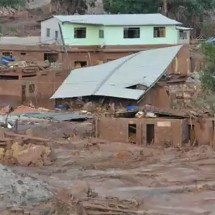 Mariana: BHP admite que repactuação exclui 60% dos atingidos - Rodrigo Clemente/EM/D.A.Press