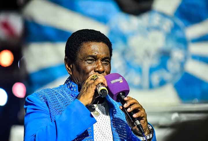 Neguinho da Beija-Flor diz que seguirá na carreira de cantor após despedida da Sapucaí