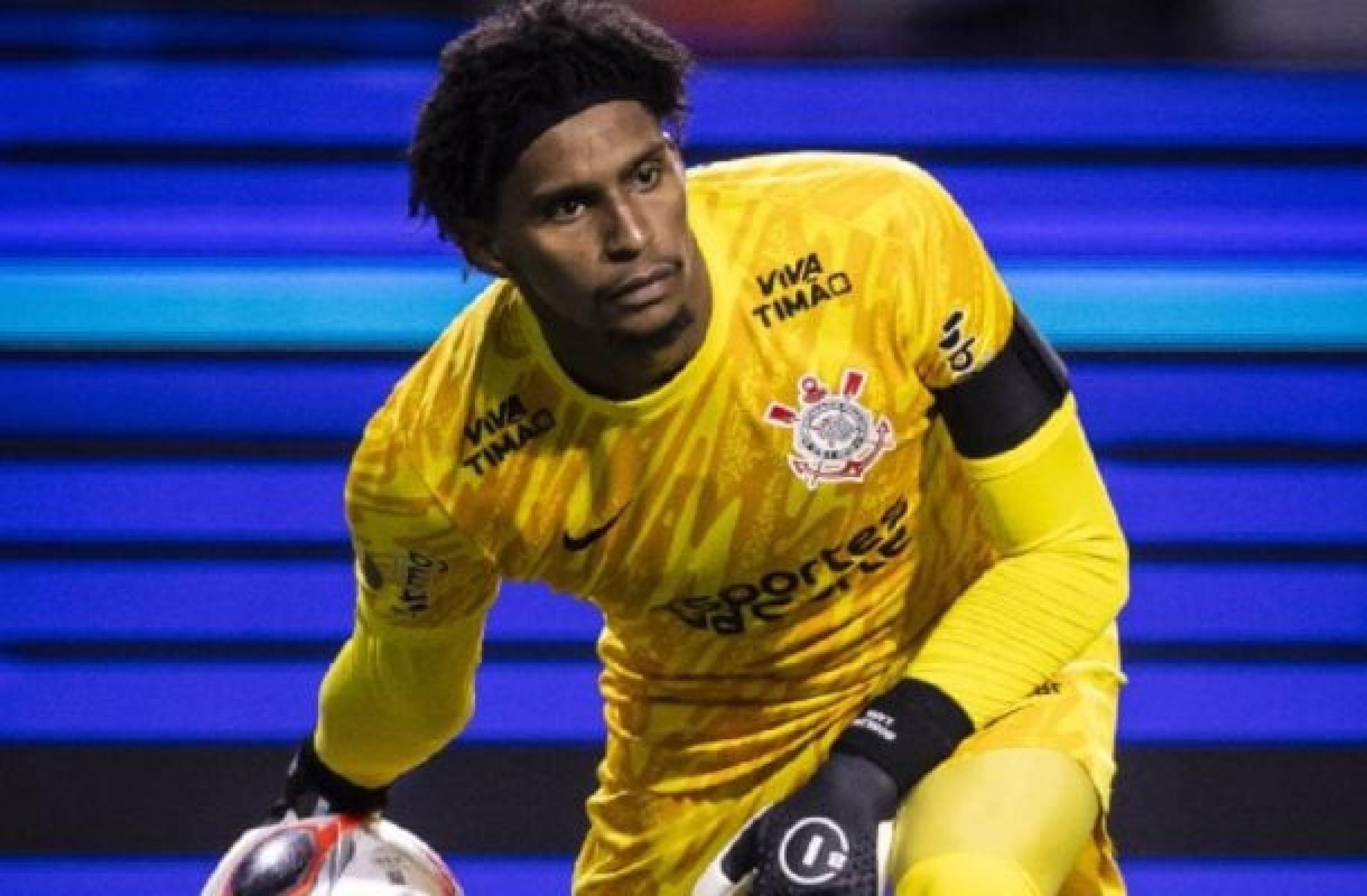 Hugo Souza reclama de queda de nível do Corinthians: ‘Não podia dar brecha’