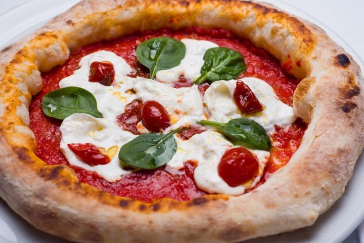 Cerca de 43% das pizzarias oferecem entre 21 e 50 sabores salgados, enquanto 10% tem de 51 a 100 opÃ§Ãµes.
