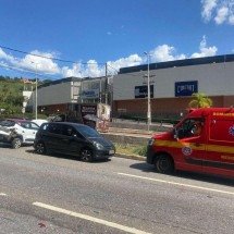 BH: mulher fica ferida em acidente na Av. Nossa Senhora do Carmo - CBMMG / Divulga&ccedil;&atilde;o
