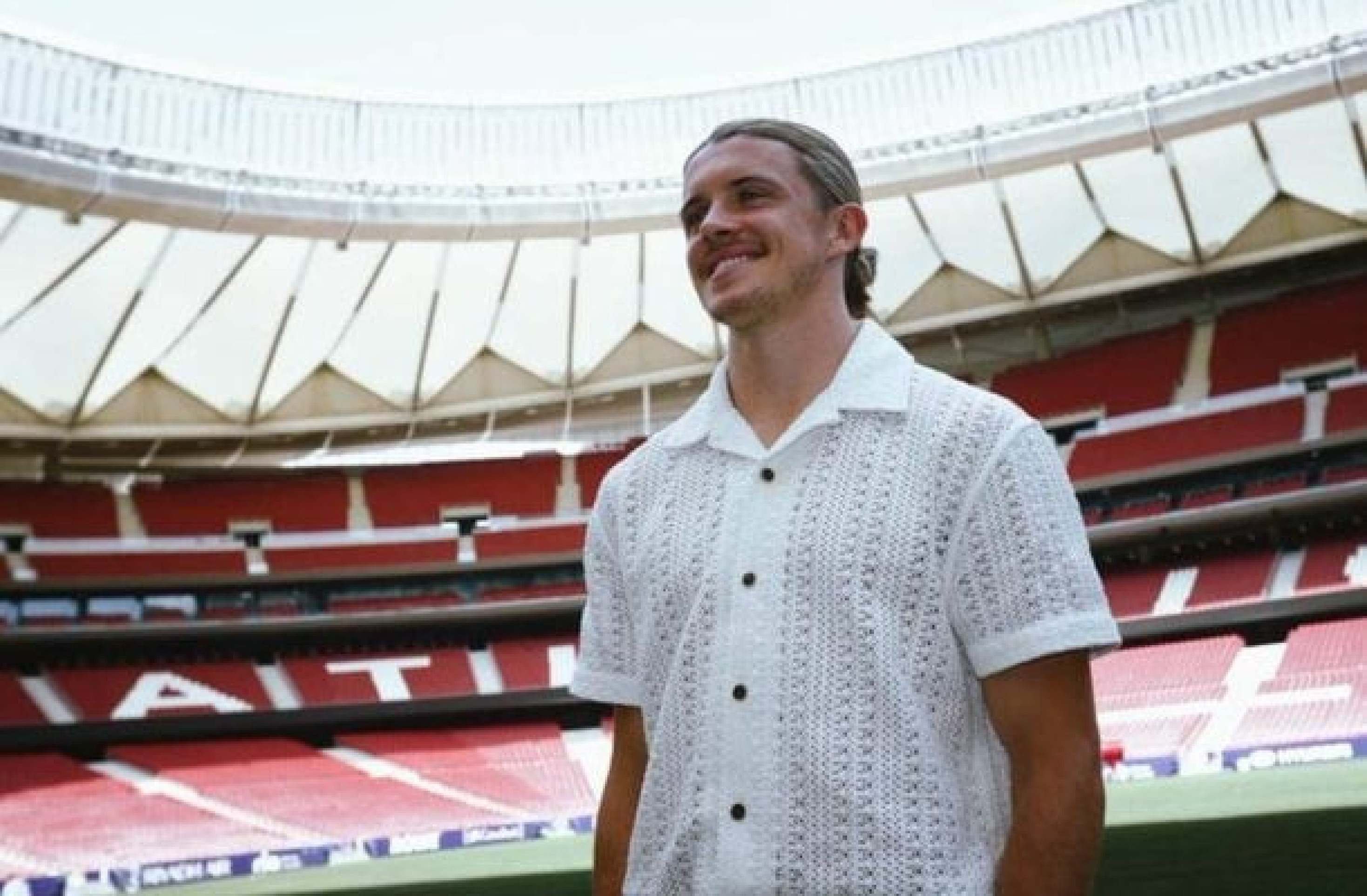 Jogador ex-Chelsea viraliza ao cantar música de Ed Sheeran