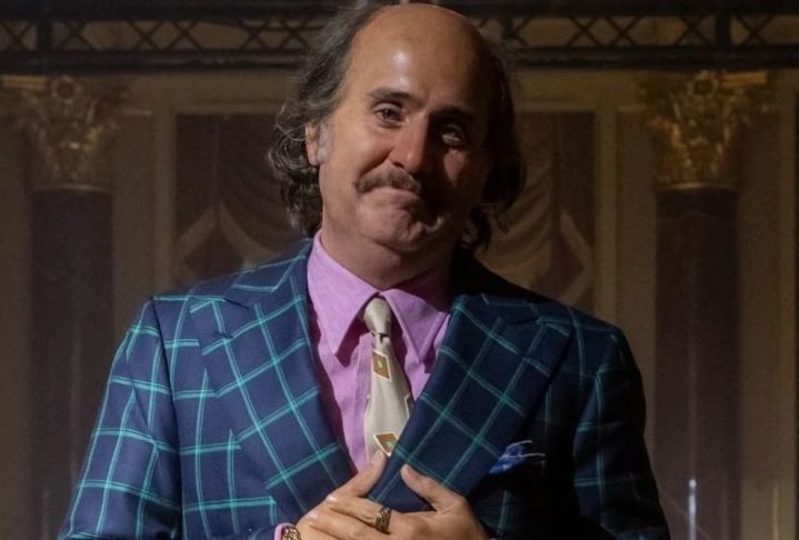 Para se transformar em Paolo Gucci em “Casa Gucci” (2021), Leto precisou ficar horas seguidas na cadeira de maquiagem, além de usar uma touca de três camadas, oito peças protéticas e uma peruca!