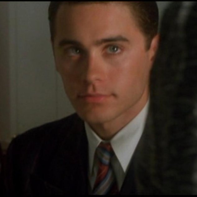 Após alguns papéis pequenos em algumas séries, sua estreia nas telonas acontece no filme “Colcha de Retalhos”, de 1995. A participação, apesar de pequena, chamou a atenção do público.