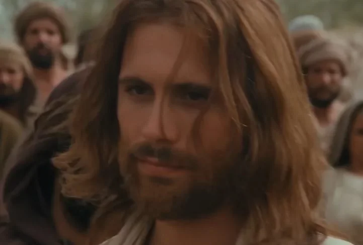 Sisto, então com 25 anos, deu vida a um Jesus mais tradicional, com uma interpretação suave e compassiva.