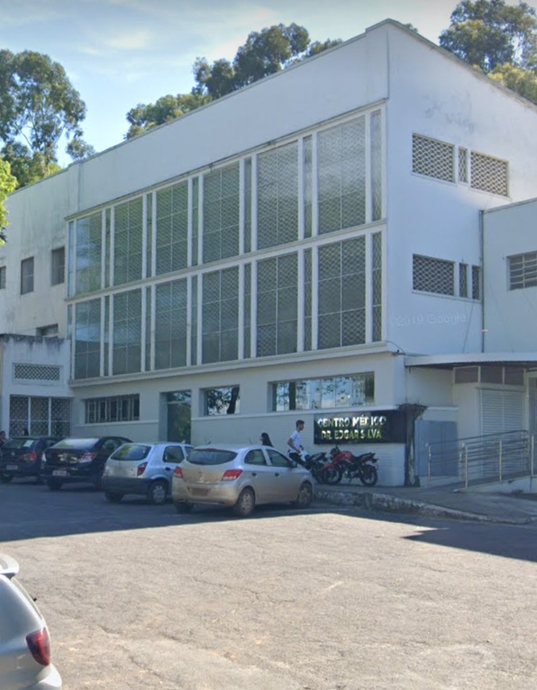Depois de ficar enterrada por mais de 10 horas, ela foi levada para o Hospital São João Batista, no Centro do município.