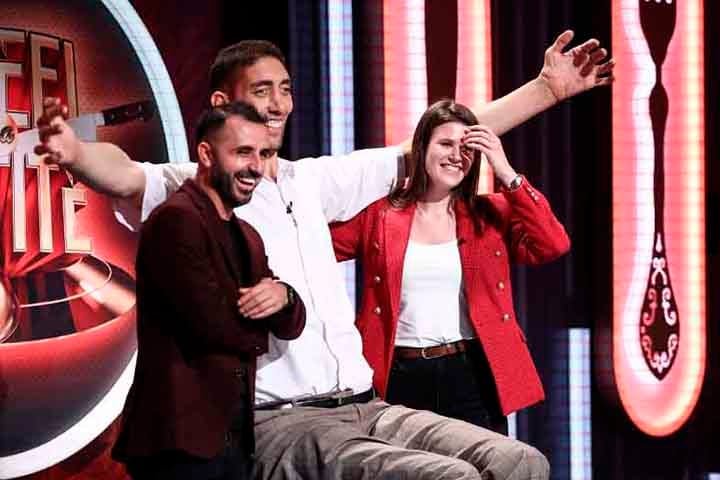 De acordo com um registro de texto no Guinness Book, a altura de Kösen o impediu de terminar a escola. 