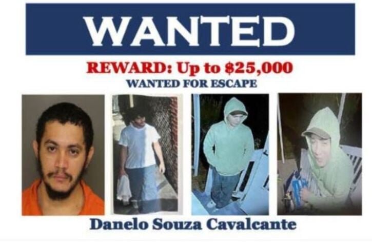 Os momentos finais da caçada a Danilo começaram quando o alarme de uma casa disparou. Nada havia de errado na residência, mas as buscas passaram a se concentrar nas imediações. 