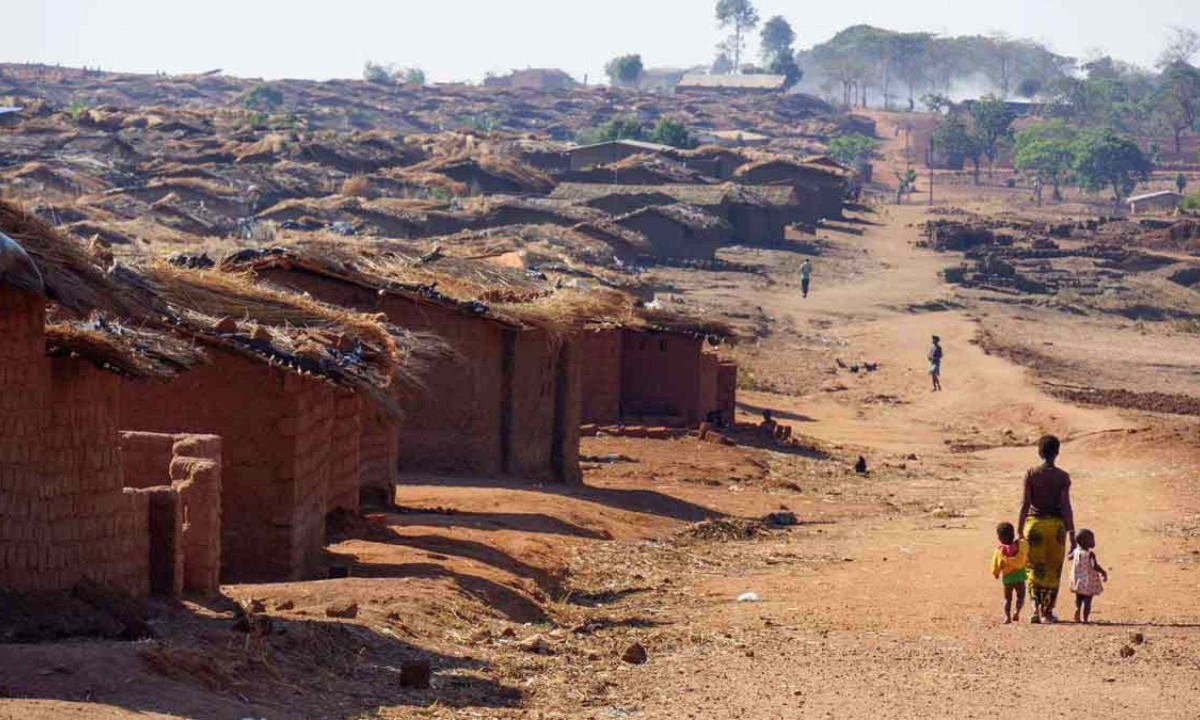 Campo de refugiados de Izaleka, no Malawi
- (crédito: IAFR/reprodução) Campo de refugiados de Izaleka, no Malawi
- (crédito: IAFR/reprodução)