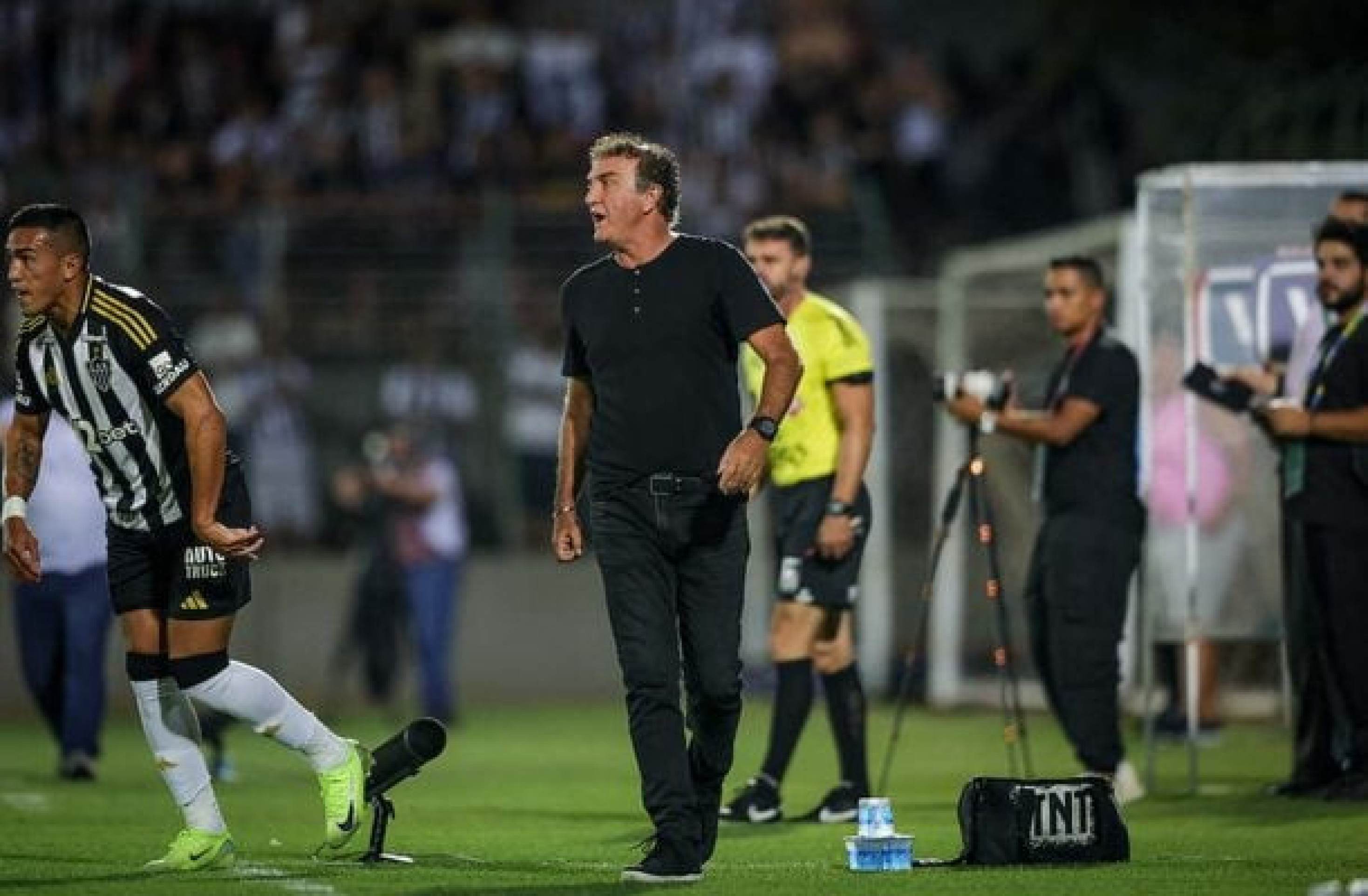 Cuca defende Everson na Seleção: ‘Se o Dorival quiser, está pronto’