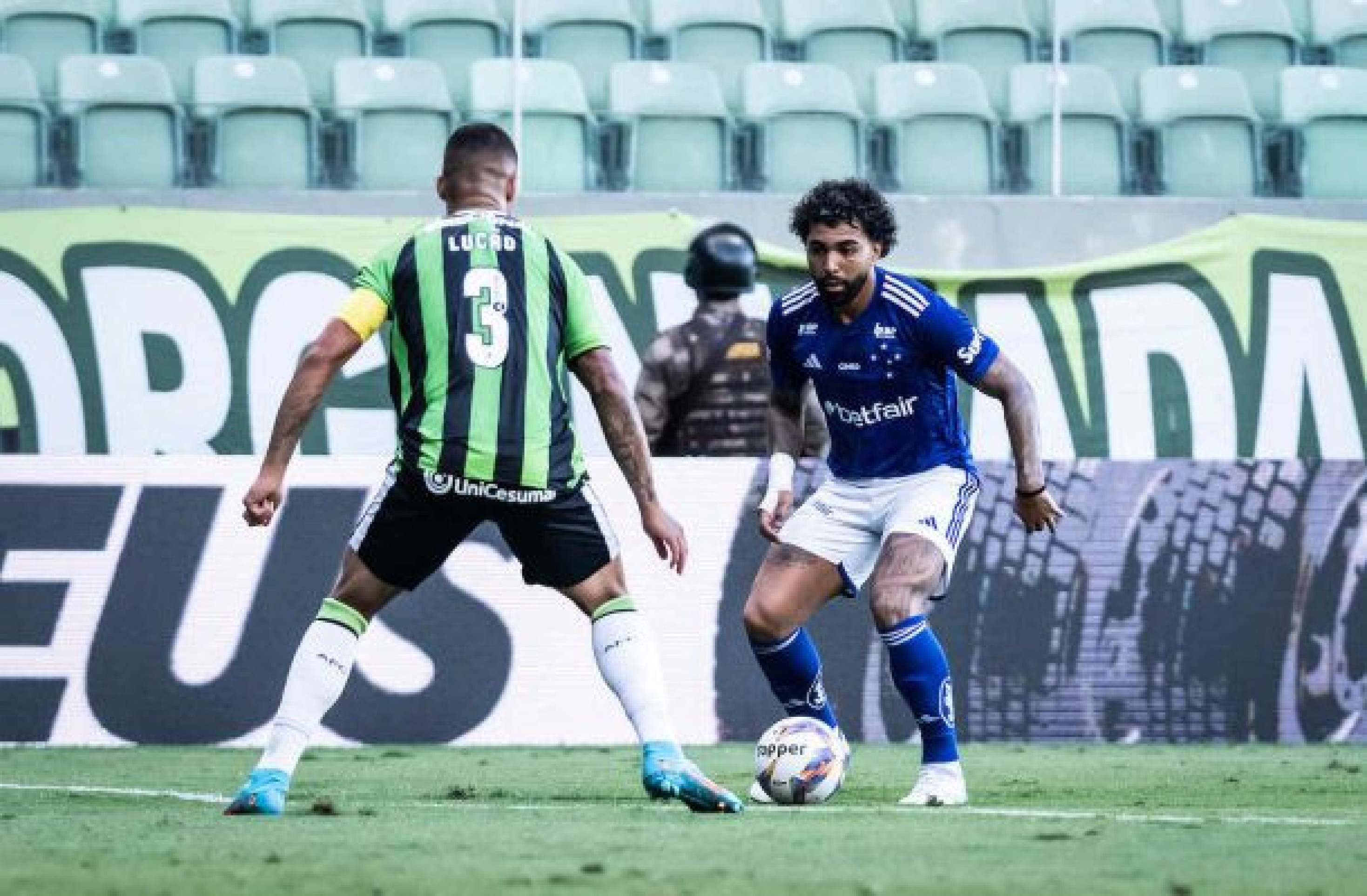 Gabigol lamenta eliminação do Cruzeiro e torcida pega no pé