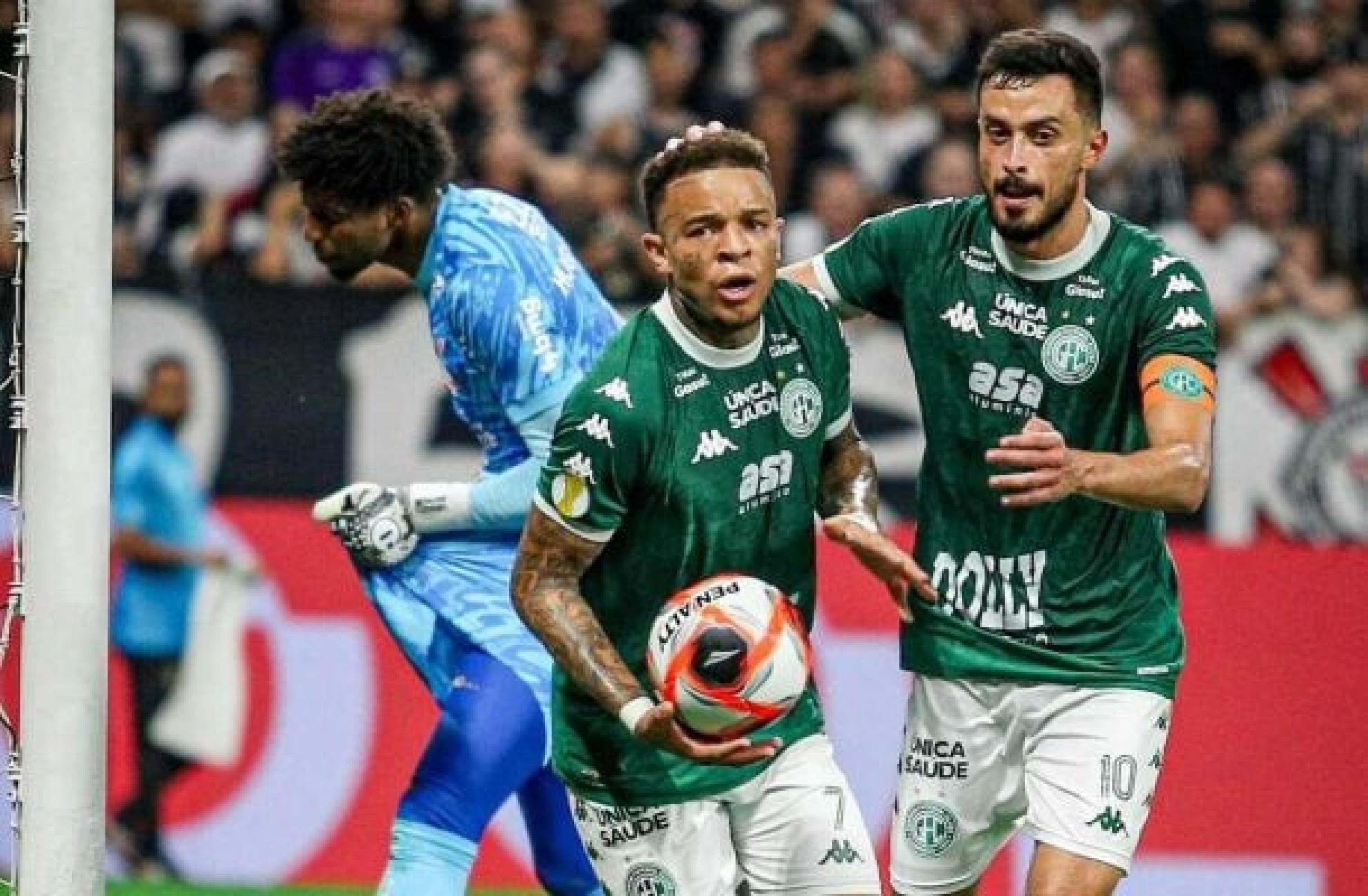 Corinthians empata com o Guarani, mas avança em primeiro no geral