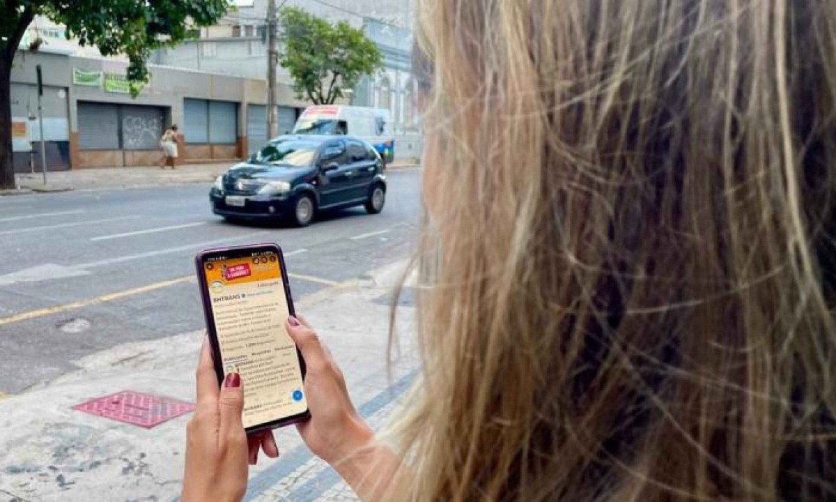 O perfil @OficialBHTRANS, no aplicativo X, vai funcionar como ferramentas para facilitar a mobilidade de quem vai transitar por Belo Horizonte durante o per&iacute;odo do pr&eacute; e do carnaval -  (crédito: PBH/Reprodu&ccedil;&atilde;o/Site)