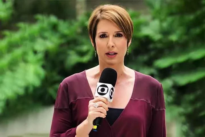 Mesmo com o diagnóstico, ela continua ativa em sua carreira, sendo repórter e apresentadora no 