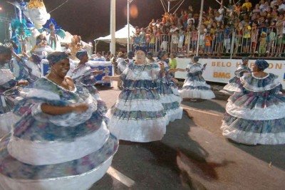 Desfiles da escola de &eacute; um dos eventos mais tradicionais do Carnaval de Belo Horizonte -  (crédito: Maria Tereza Correia/EM/D.A Press)