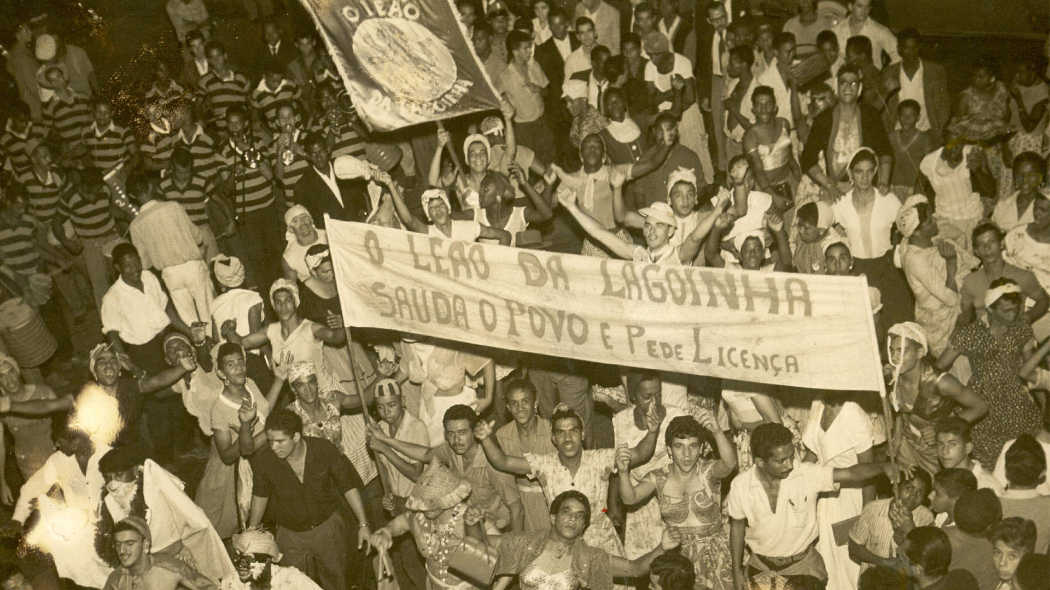 Bloco Leão da Lagoinha, criado em 1947, desfilou pela Avenida Afonso Pena no carnaval de 1958-Arquivo EM  - 1/2/1958