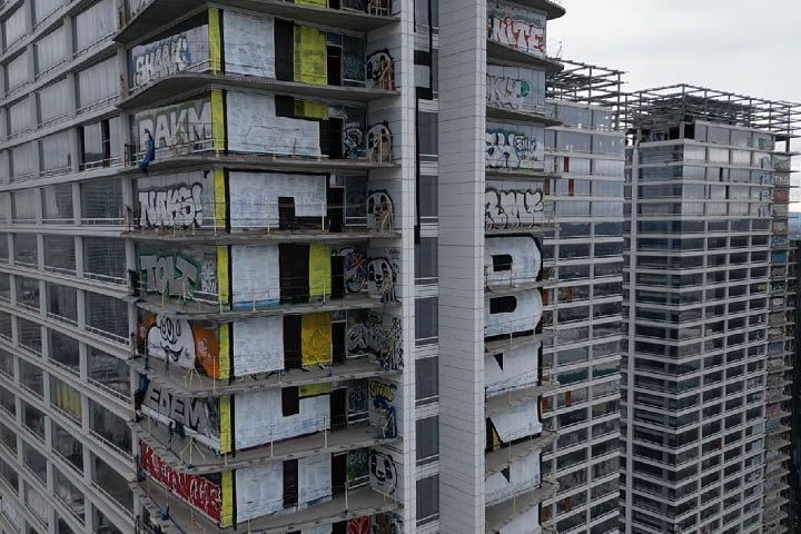 Com 60% da obra concluída e um custo total de US$ 1 bilhão (R$ 5,71 bilhões), ainda são necessários US$ 800 milhões (R$ 4,57 bilhões) para finalizá-lo. Apesar da intenção de retomar o projeto, os obstáculos financeiros seguem como um grande desafio.