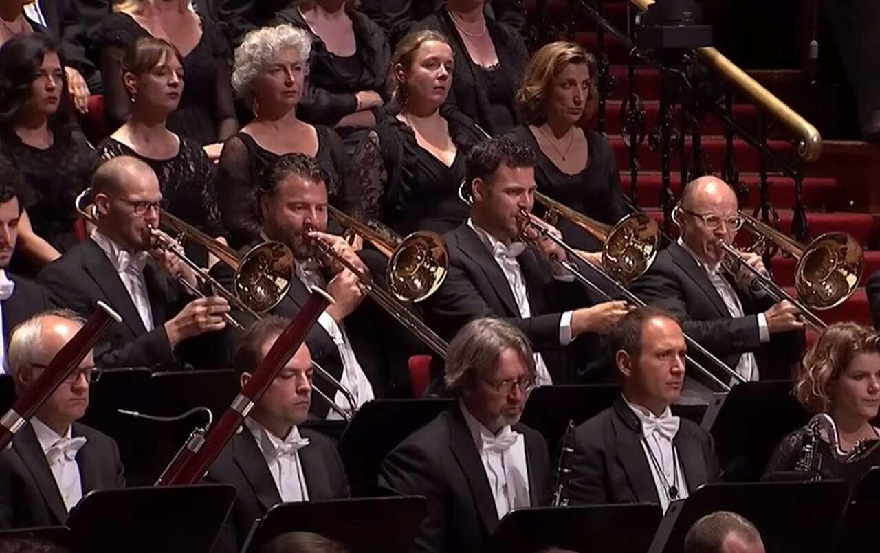 Desde sua fundação em 1888, a Orquestra do Concertgebouw de Amsterdã, da Holanda, tem sido uma das mais reconhecidas da Europa. A orquestra realiza concertos no famoso 