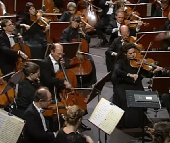 Com mais de 140 anos de história, a Orquestra Sinfônica de Boston é uma das mais respeitadas dos Estados Unidos, representando uma das 'Big Five' (cinco maiores orquestras dos EUA).