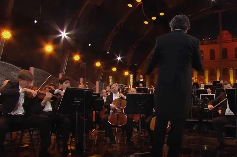 Famosa por sua interpretação refinada e suas tradições, a orquestra é conhecida especialmente pelo Concerto de Ano Novo, evento transmitido globalmente. Sua sede no 