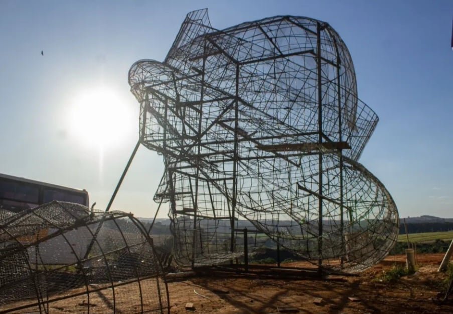 Em meados de 2024 comeÃ§ou a ser construÃ­da no interior de SÃ£o Paulo uma estÃ¡tua de SÃ£o Miguel Arcanjo de 70 metros de altura, o dobro da altura do Cristo Redentor. 