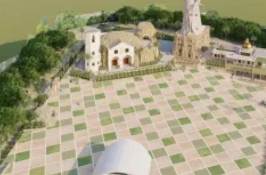 Originalmente planejada para ter 58 metros, a figura, construída por Markus Moura, teve seu tamanho ampliado após uma revisão. São 32m a mais do que o Cristo Redentor.