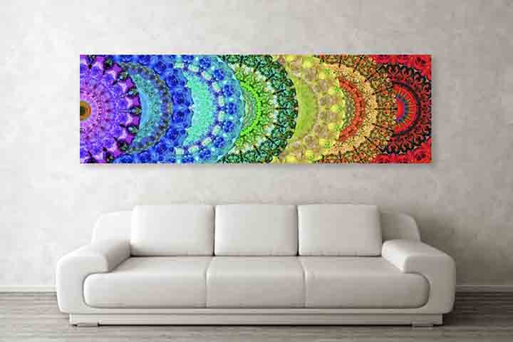 Artistas e decoradores também as apreciam por seus padrões simétricos e que criam um ambiente de harmonia em casa ou no trabalho.Mandalas geométricas modernas são populares na arte e decoração.