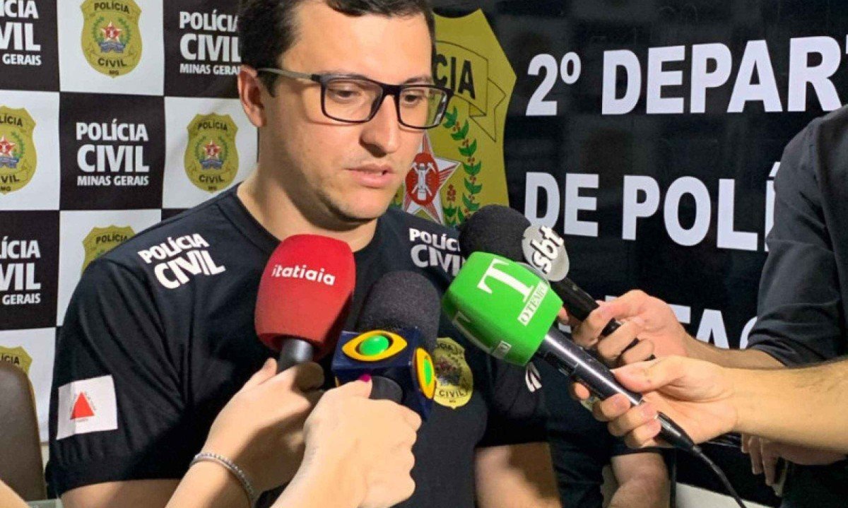 Em coletiva de imprensa, delegados contam sobre investigação de homem de 31 anos que fez vítima em Contagem -  (crédito: PCMG/Divulgação)