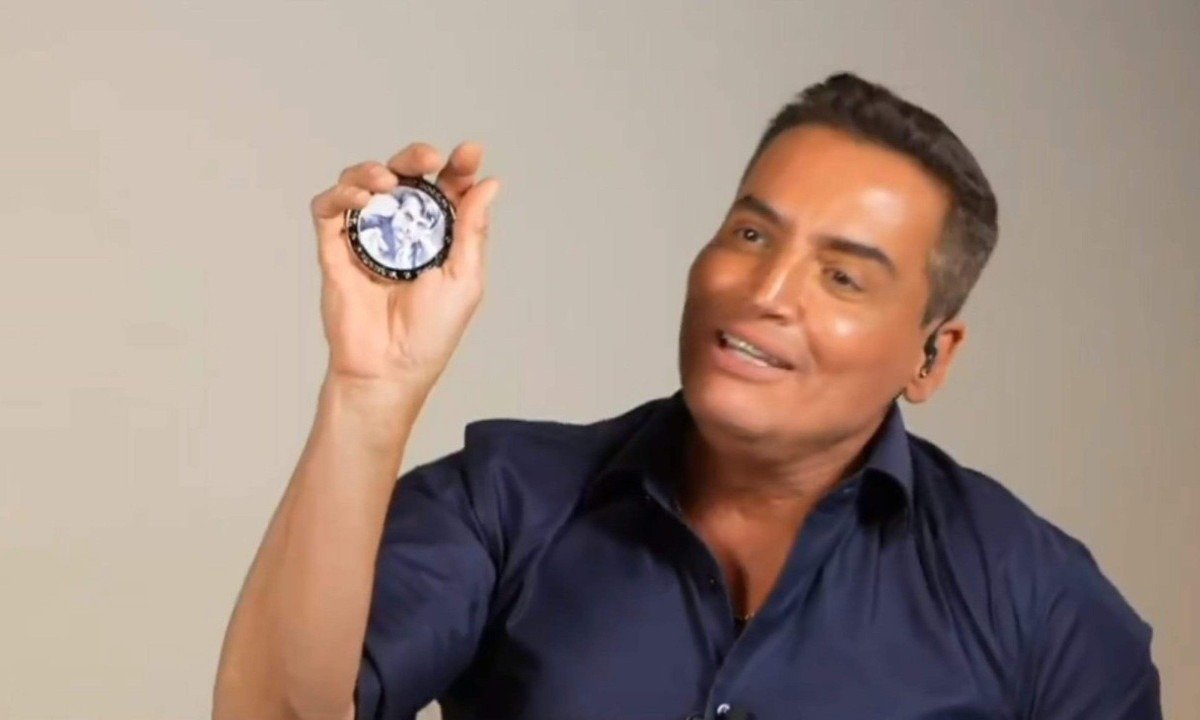 L&eacute;o Dias recebe medalha &iacute;cone de Bolsonaro -  (crédito: Reprodu&ccedil;&atilde;o/L&eacute;o Dias)