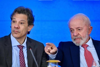 A cobrança do imposto mínimo sobre contribuintes de alta renda vai levar em consideração os tributos que incidem sobre as empresas, uma forma de tentar aplacar as críticas de que a carga tributária já é elevada. Segundo o ministro Fernando Haddad (Fazenda), o desenho foi um pedido de Lula -  (crédito: Evaristo Sá/AFP)