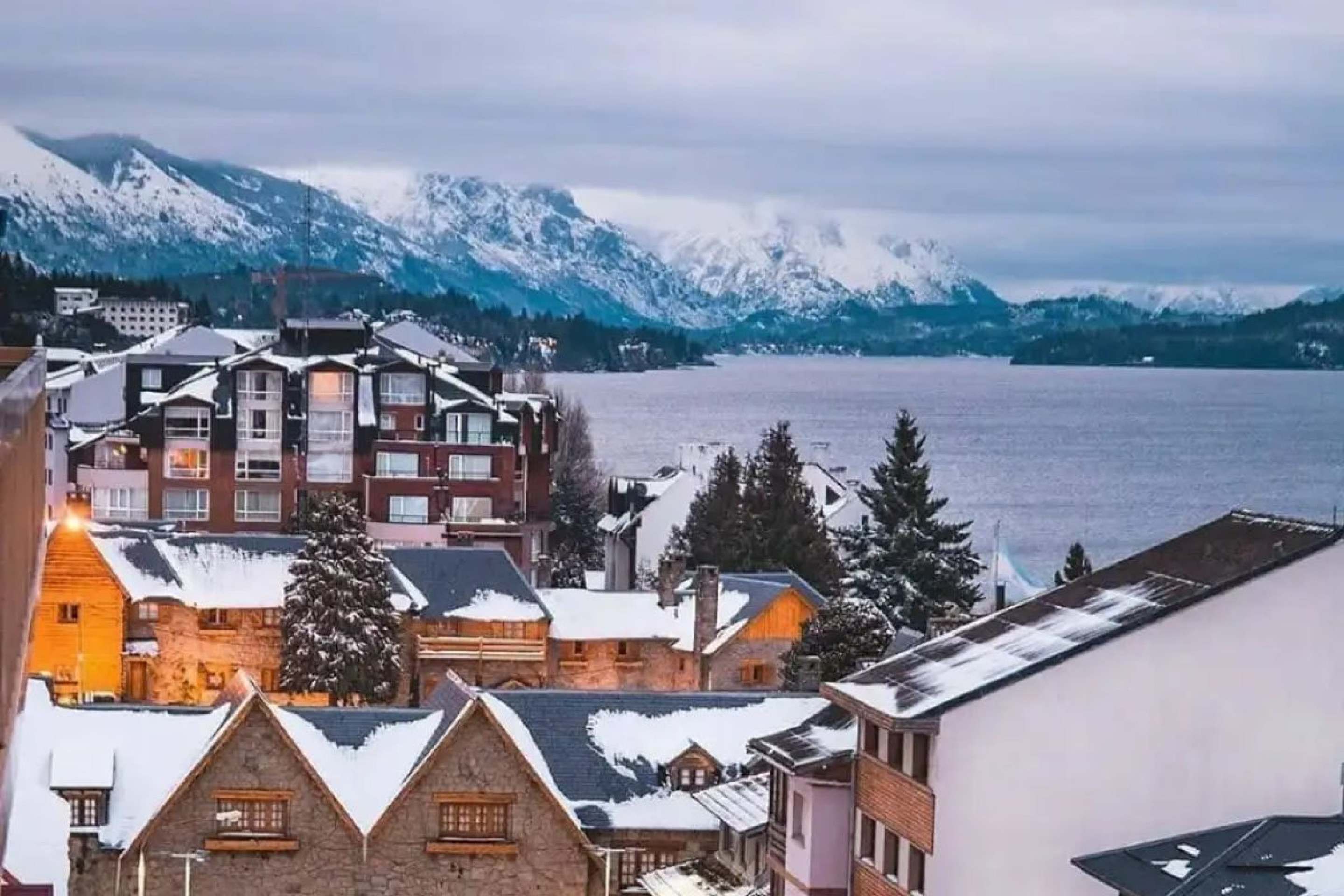 Bariloche é um destino deslumbrante, especialmente para os amantes de natureza e esportes ao ar livre Bariloche