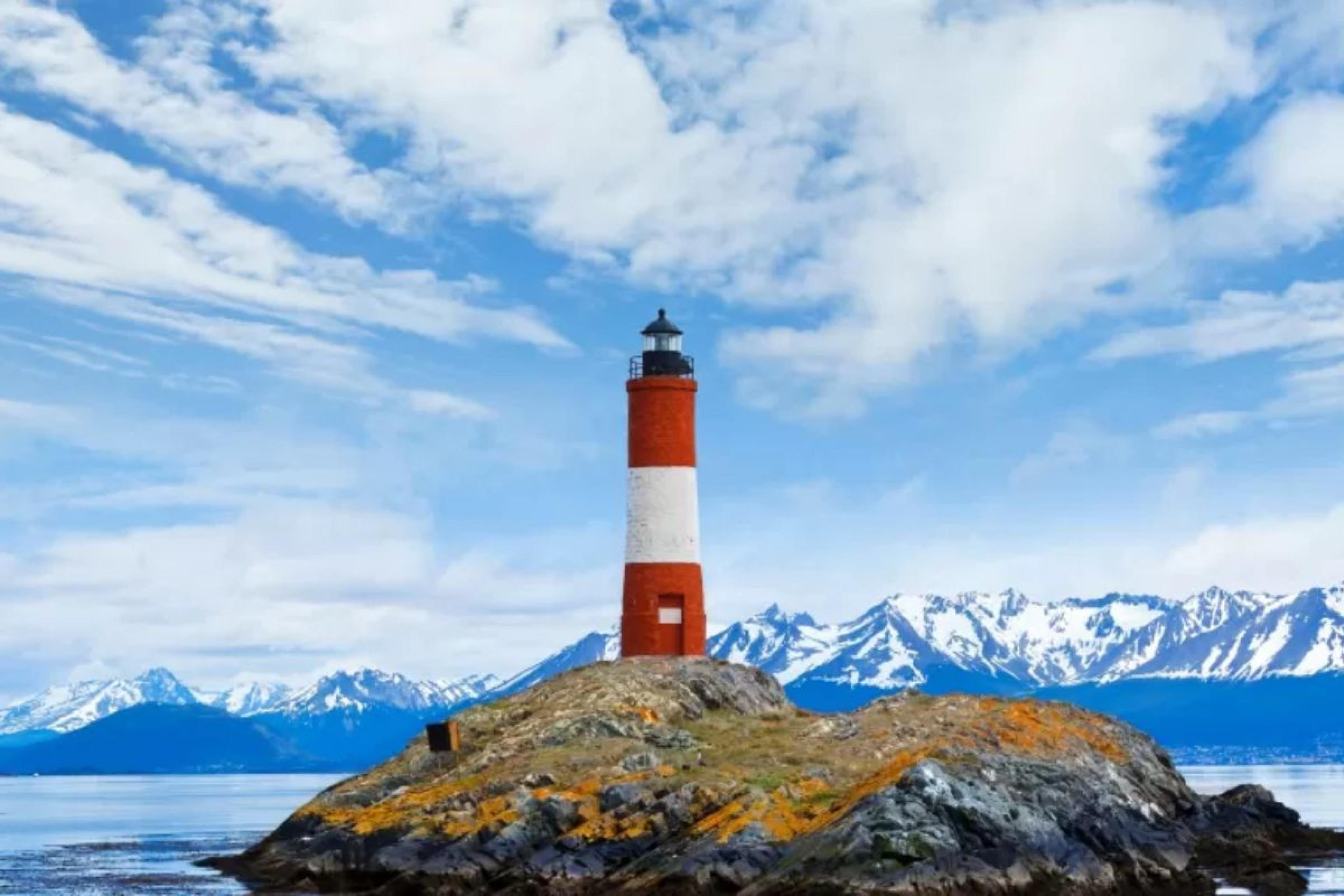 Ushuaia, conhecida como a cidade mais ao sul do mundo, é um destino repleto de paisagens impressionantes Ushuaia