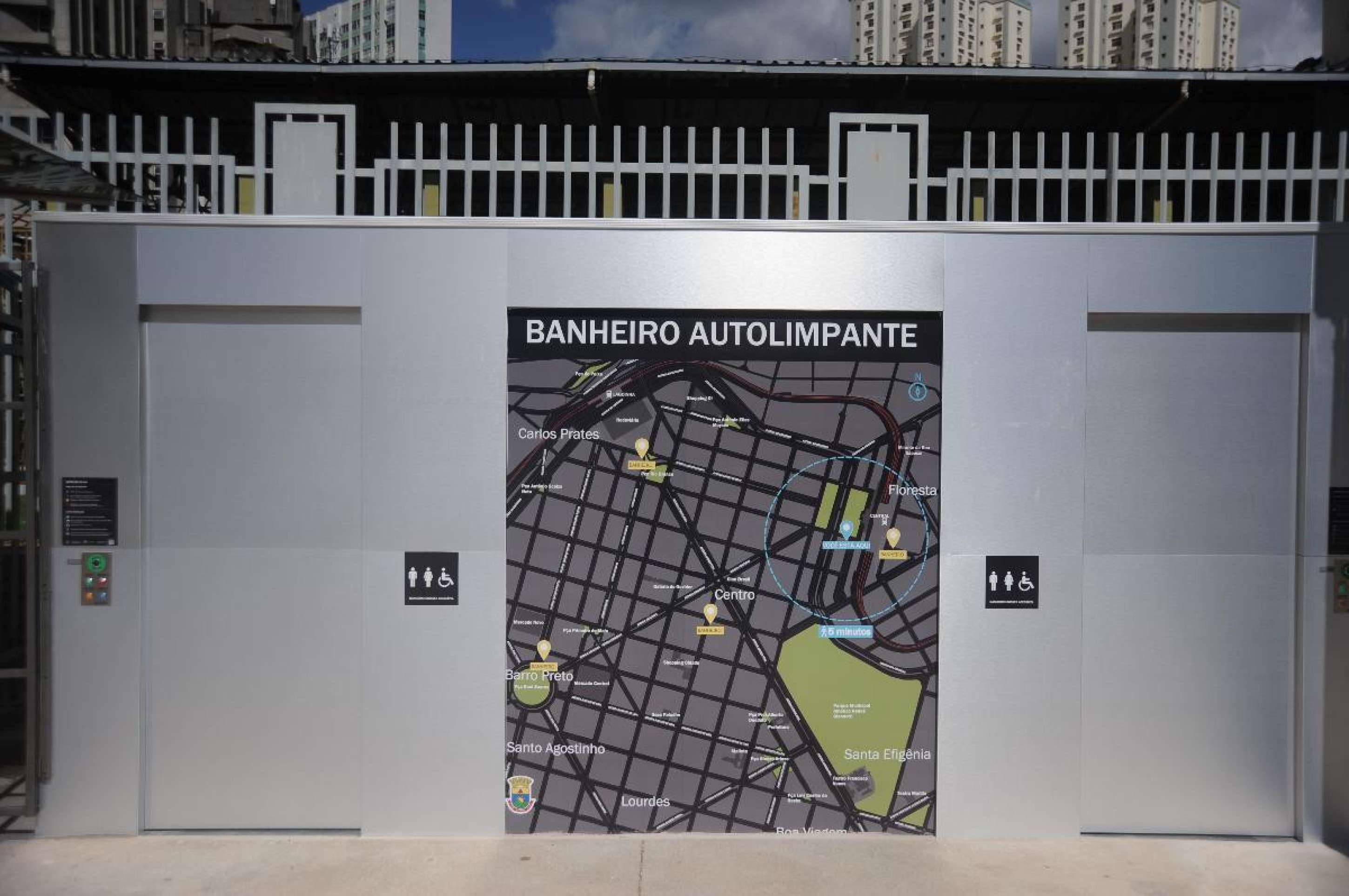 Banheiros públicos autolimpantes são inaugurados em Belo Horizonte pela Prefeitura da cidade. O primeiro deles está localizado na Praça da Estação