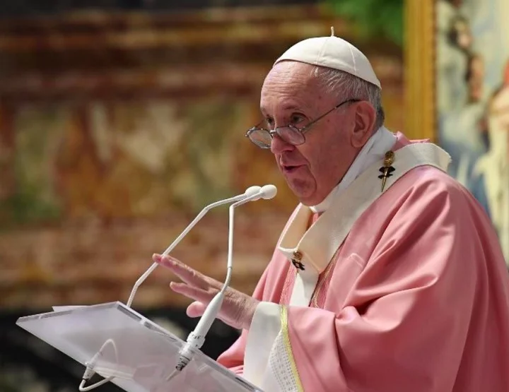 Na viagem, o pontífice esteve acompanhado de duas enfermeiras e um médico, dada a agenda exaustiva e sua idade avançada. 
-divulgação/Vatican News