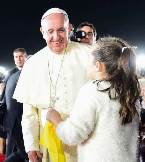 O Papa também é conhecido por sua abordagem inclusiva. Ele tem enfatizado a compaixão e a misericórdia, buscando uma igreja mais acolhedora e próxima das pessoas.-flickr Presidencia de la República Mexicana