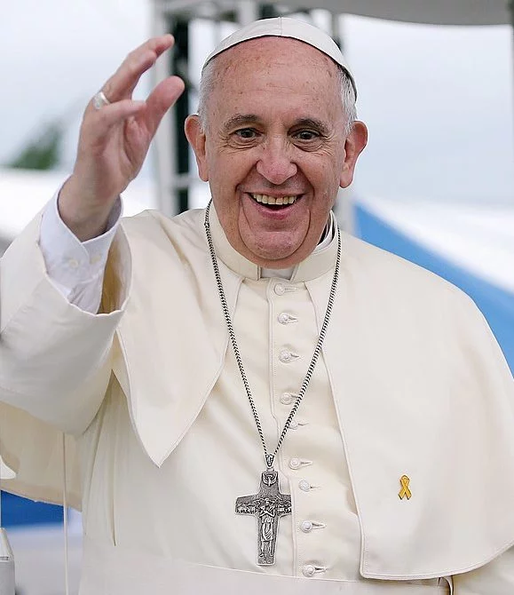O Papa Francisco tem buscado novas interlocuções e também reformas. Em abril, o livro “El sucessor”, do jornalista espanhol Javier Martinez-Brocal, lançado na Europa, já havia revelado a vontade do pontífice de simplificar os funerais dos papas, incluindo o seu próprio.-flickr Korean Culture and Information Service (Jeon Han)