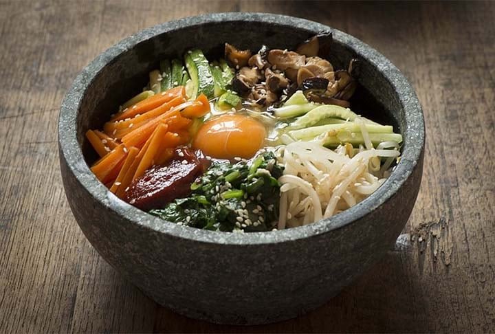 Dolsot bibimbap: conhecido como 