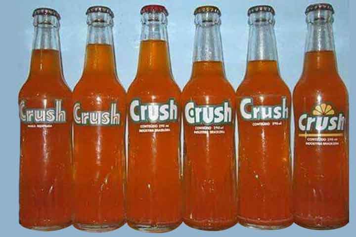 Nos anos 90, a Crush parou de ser produzida no Brasil. Em 2010, a marca foi comprada pela Coca-Cola, mas só teve uma breve circulação comercial. 
