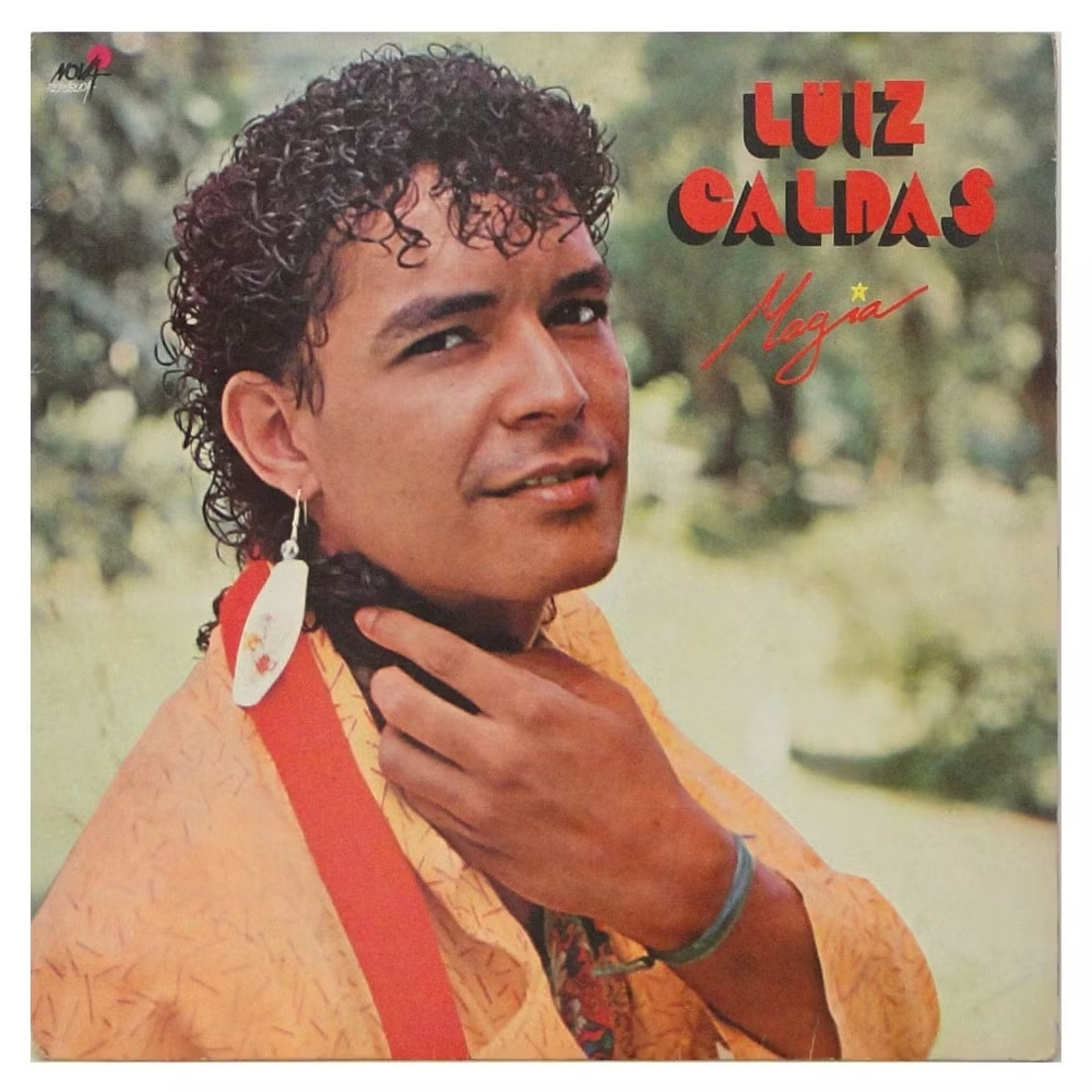 Luiz Caldas na capa do disco 'Magia', marco da axé music