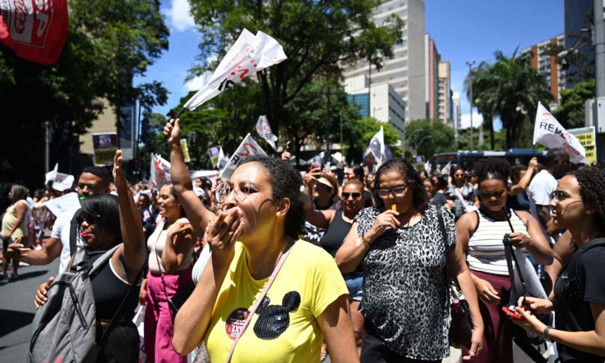 A greve ganhou força após uma assembleia realizada na tarde do dia 24/2 -  (crédito: Leandro Couri/EM/D.A.Press)